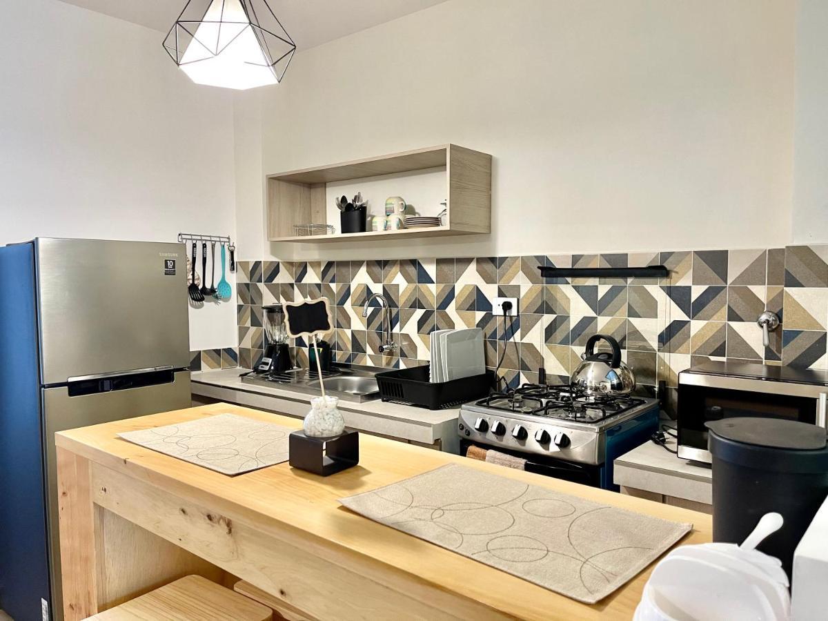 Center Apartment *